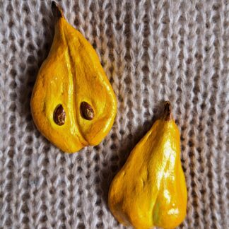 Брошь груши