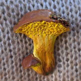 Брошь гриб масленок 4