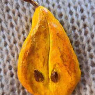 Брошь груша