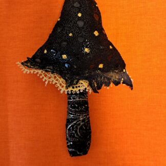 Броши грибы