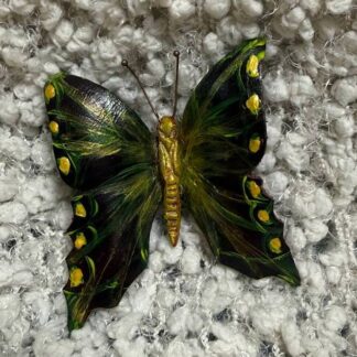 Брошь-бабочка