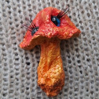 Брошь гриб глазастый голубоглазый